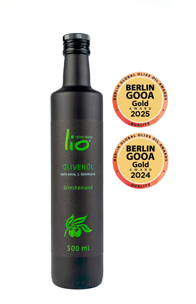 lio-Olivenöl Flasche mit 500 ml und den beiden GOOA-Awards von 2025 und 2024